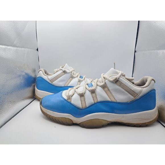 Size 11.5M | 13W - Jordan 11 Retro Low University Blue (2017) - 528895-106 - Picture 1 of 13